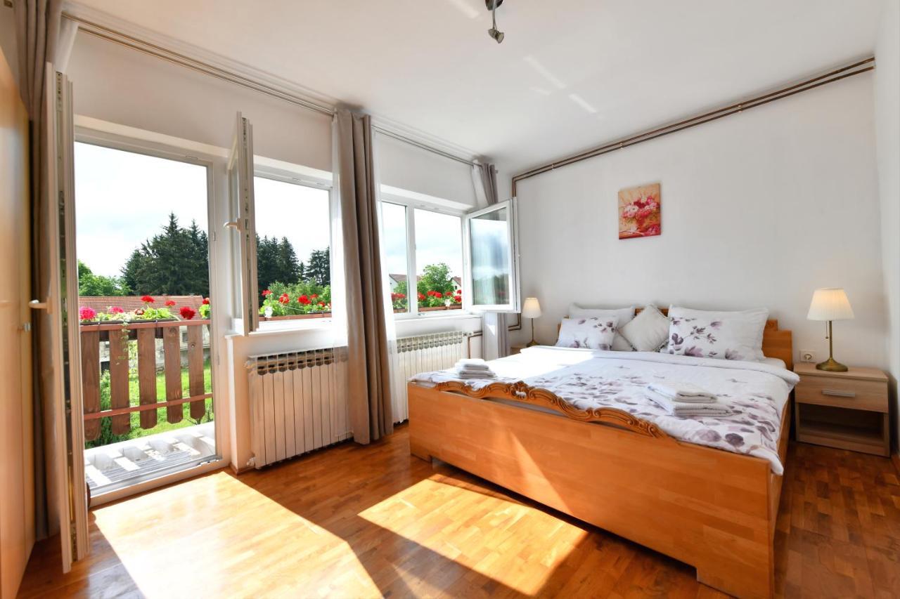 Apartment Marija Zupan Rakovica Luaran gambar