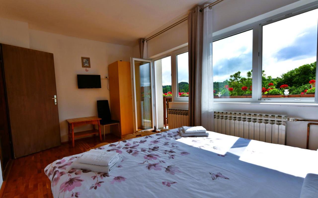 Apartment Marija Zupan Rakovica Luaran gambar