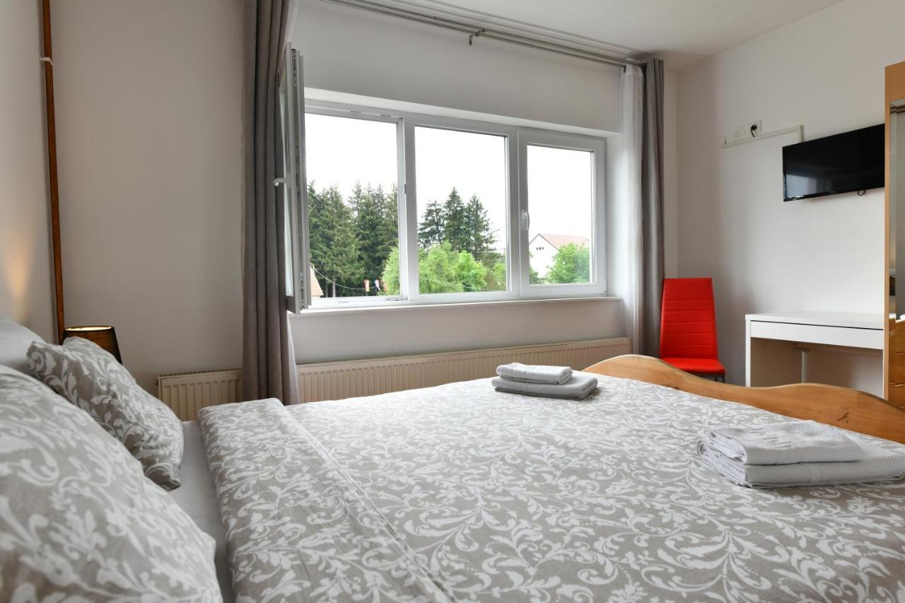Apartment Marija Zupan Rakovica Luaran gambar