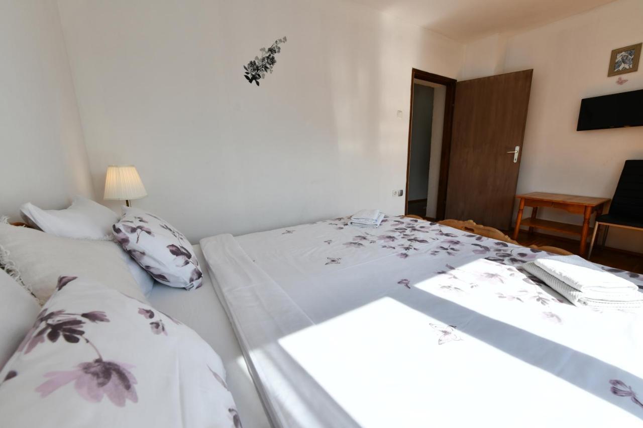 Apartment Marija Zupan Rakovica Luaran gambar